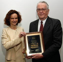 Photo of Nora Volkow and Dr. William L. Dewey